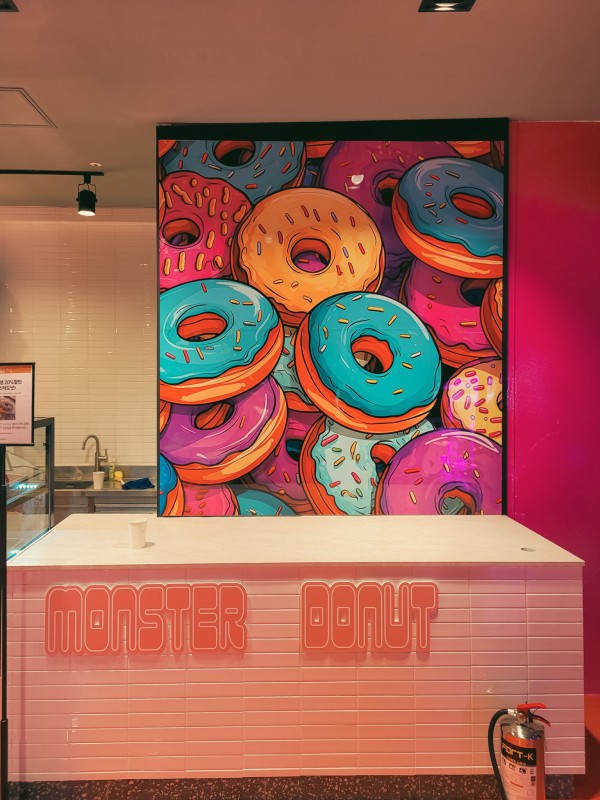 카운터 간판 시공 중 - 4.jpg