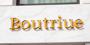 골드 메탈릭 입체 간판